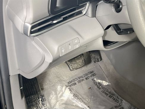 Used 2023 Hyundai Elantra SE image 10