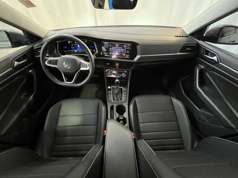 Used 2024 Volkswagen Jetta SE w/ Panoramic Sunroof Package image 14