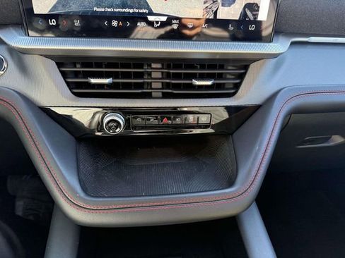 Used 2025 Ford Explorer ST-Line image 31