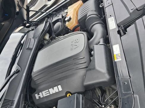 Used 2013 Dodge Challenger R/T RWD image 5