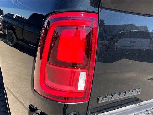 New 2025 RAM 2500 Laramie AWD/4WD image 13