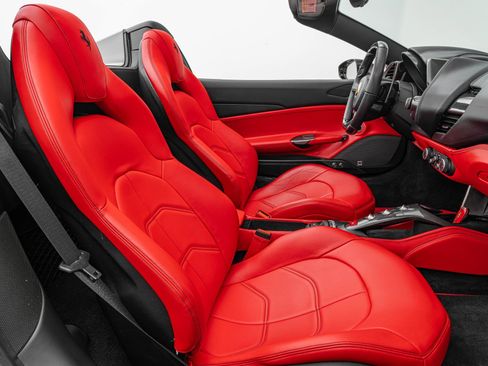 Certified 2018 Ferrari 488 Spider image 33