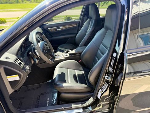 Used 2009 Mercedes-Benz C 63 AMG Sedan image 10
