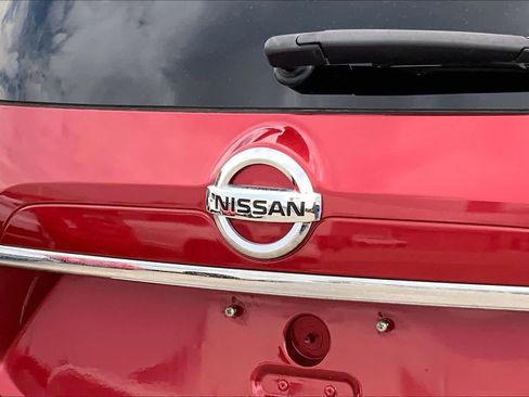 Used 2016 Nissan Rogue SL FWD image 27