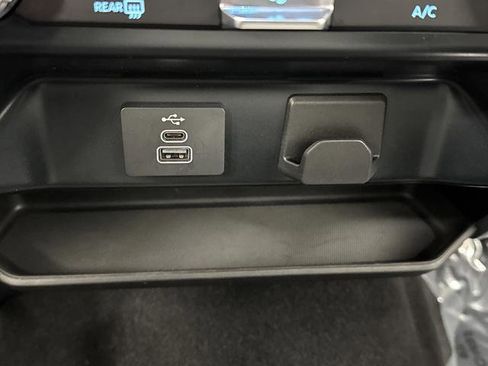 Used 2025 Ford F150 XLT w/ Equipment Group 301A Standard image 21