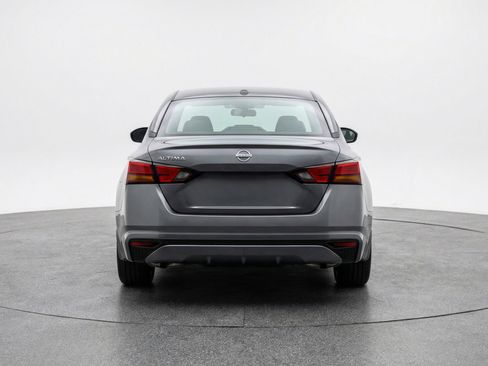 Used 2025 Nissan Altima 2.5 SV image 7