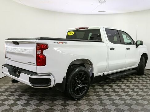 Used 2024 Chevrolet Silverado 1500 Custom image 12