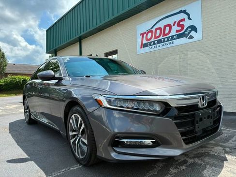 Used 2019 Honda Accord Touring image 6