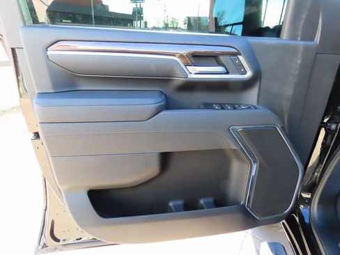 Used 2025 Chevrolet Silverado 2500 LT w/ Safety Package image 26