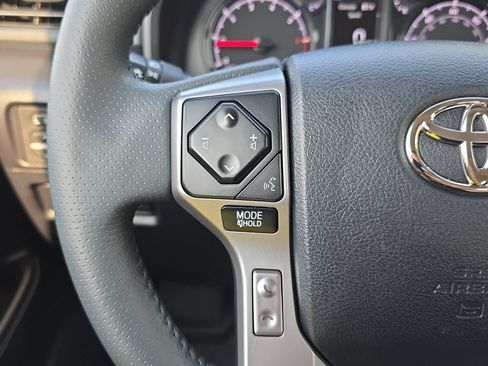 Used 2022 Toyota 4Runner SR5 Premium w/ Moonroof Package RWD image 16