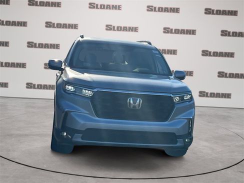 New 2025 Honda Pilot Touring image 8