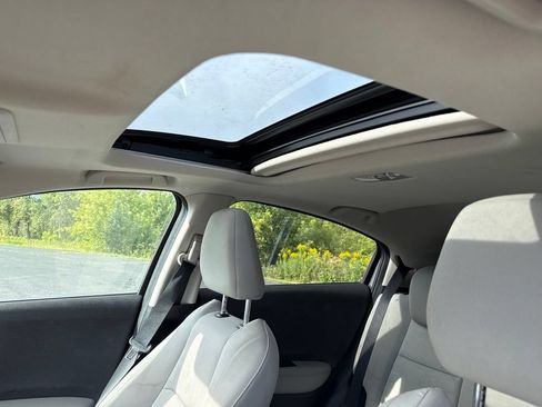 Used 2019 Honda HR-V EX image 10