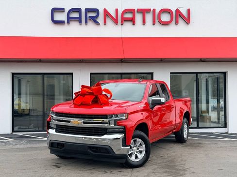 Used 2019 Chevrolet Silverado 1500 LT w/ All-Star Edition image 2