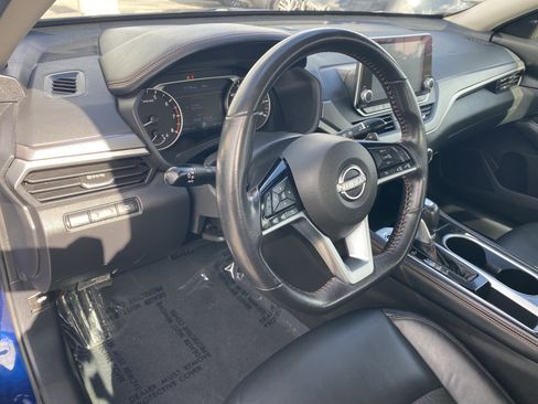 Used 2024 Nissan Altima 2.5 SR image 16