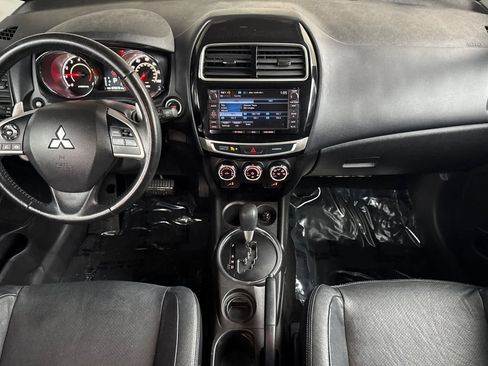 Used 2015 Mitsubishi Outlander Sport SE image 3