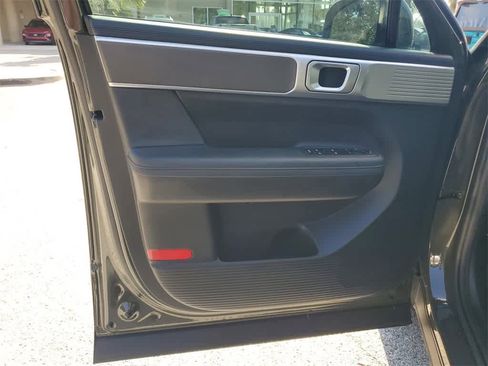 Used 2025 Hyundai Santa Fe SEL image 16