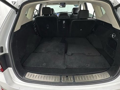 Used 2025 Genesis GV80 2.5T Standard image 15