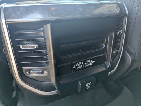 Used 2019 RAM 1500 Big Horn AWD/4WD image 29