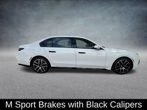Used 2025 BMW 740i xDrive AWD/4WD image 8