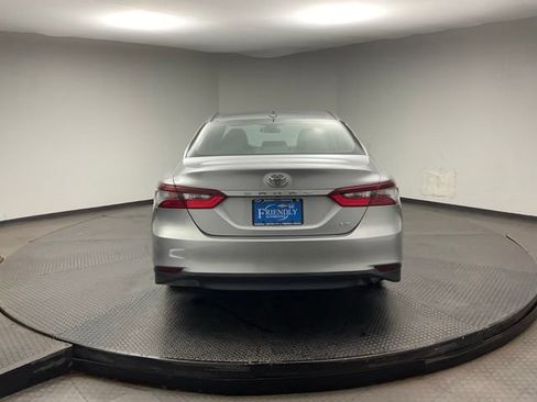 Used 2021 Toyota Camry LE FWD image 7