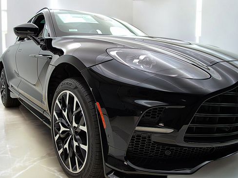Used 2023 Aston Martin DBX 707 image 14