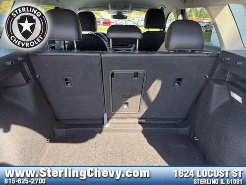 Used 2024 Volkswagen Taos SE FWD image 21