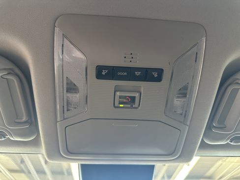 Used 2021 Toyota RAV4 XLE image 36