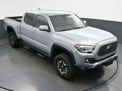 Used 2019 Toyota Tacoma TRD Off-Road image 18