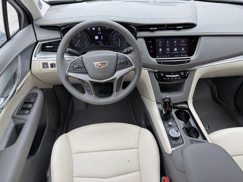 New 2026 Cadillac XT5 Premium Luxury w/ Driver Assist Package AWD/4WD image 11