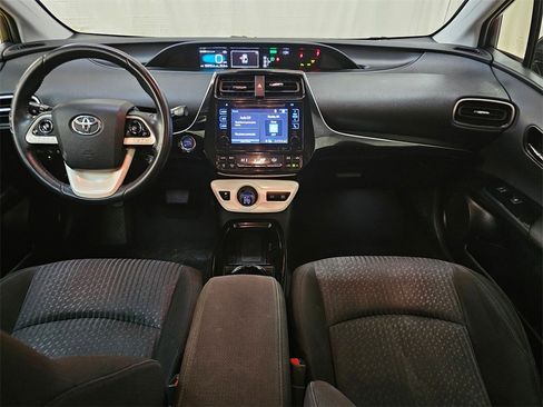 Used 2018 Toyota Prius Three image 18
