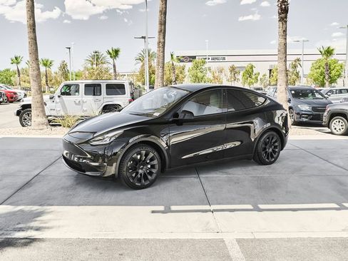 Used 2023 Tesla Model Y Long Range AWD/4WD image 4