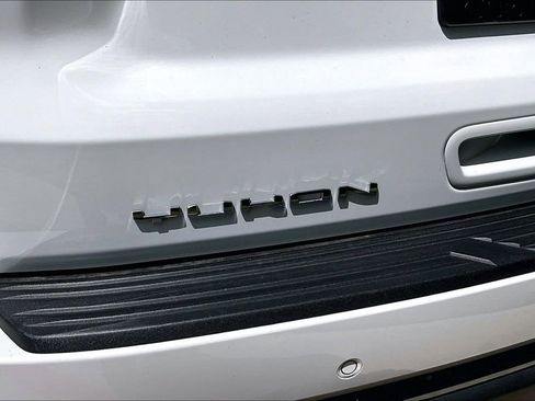 Used 2026 GMC Yukon XL Denali Ultimate w/ LPO, Floor Liner Package AWD/4WD image 45
