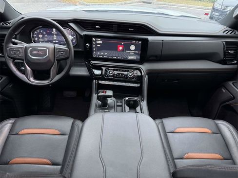 Used 2024 GMC Sierra 1500 AT4 w/ Technology Package image 3