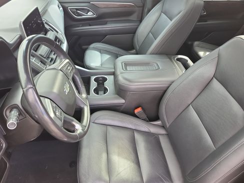 Used 2021 Chevrolet Tahoe Z71 w/ Rear Media and Nav Package image 12