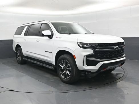 Used 2022 Chevrolet Suburban Z71 image 1