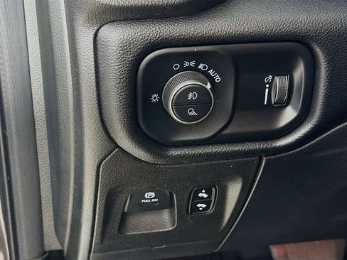 Used 2020 RAM 1500 Big Horn AWD/4WD image 12