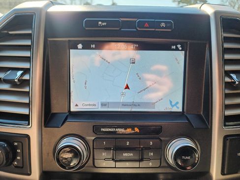 Used 2019 Ford F150 Platinum image 19