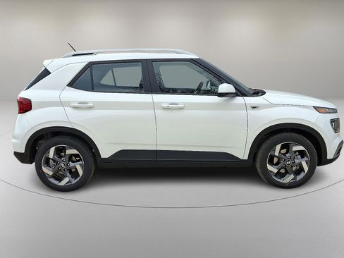 New 2026 Hyundai Venue SEL image 8