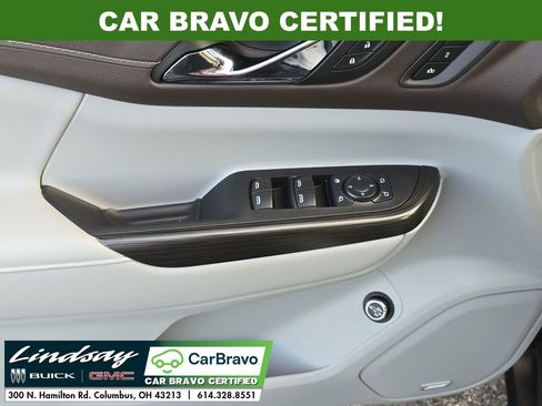 Certified 2023 GMC Acadia SLT w/ Preferred Package image 21