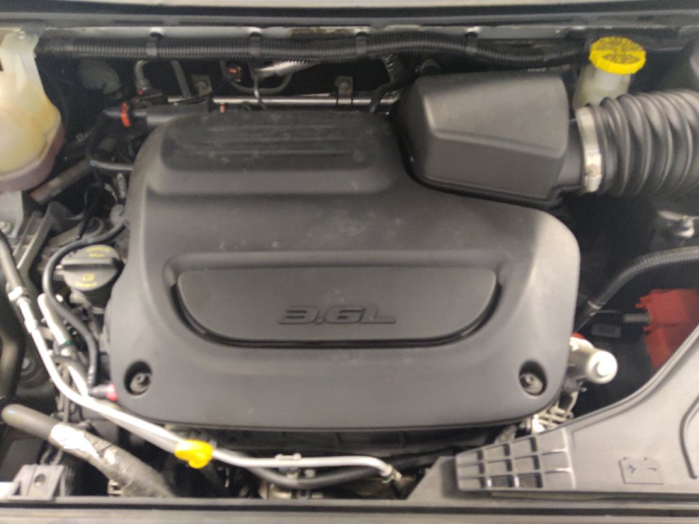 Used 2024 Chrysler Pacifica Touring-L FWD image 30