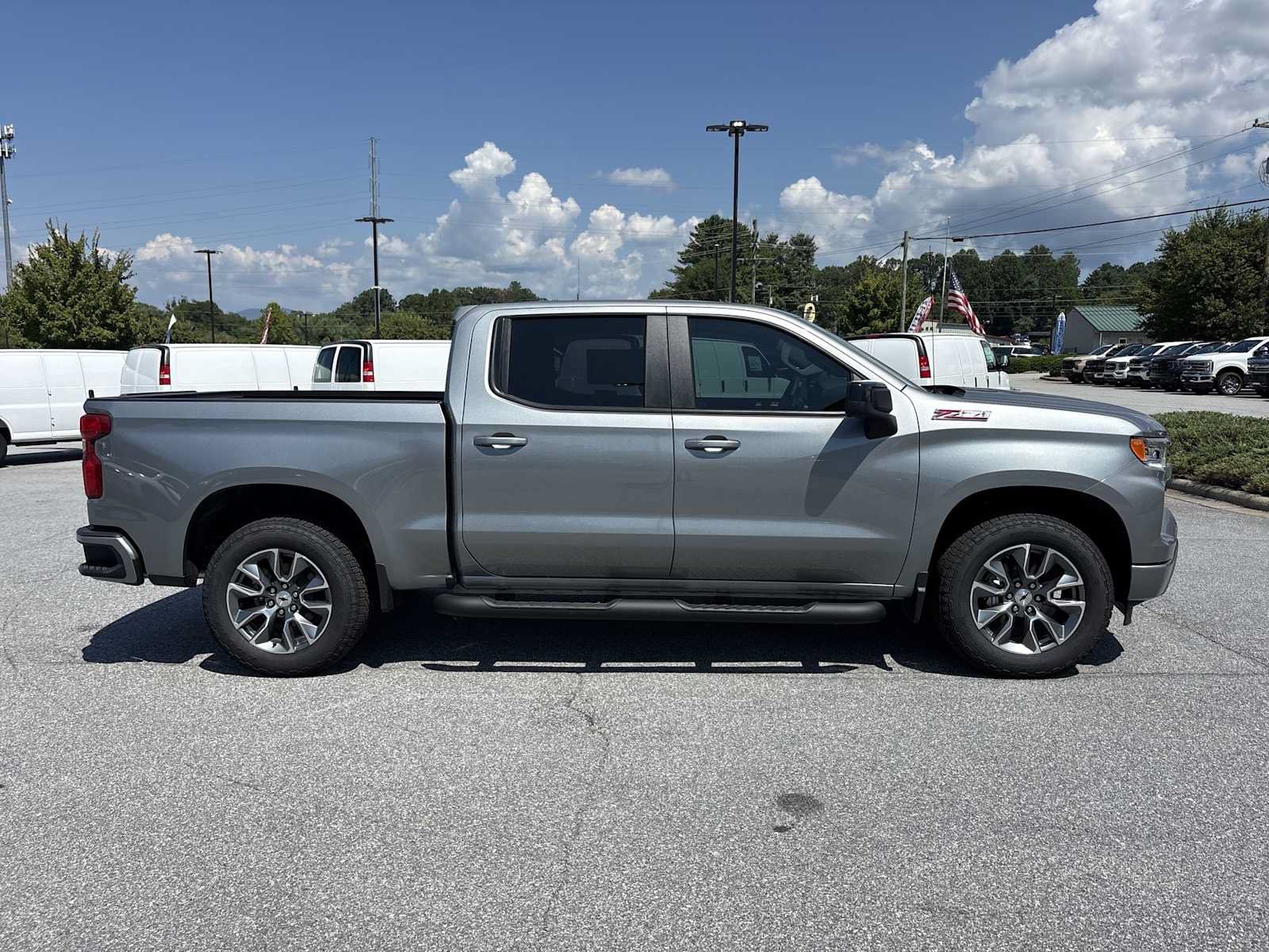 New 2026 Chevrolet Silverado 1500 RST w/ Z71 Off-Road Package AWD/4WD image 5