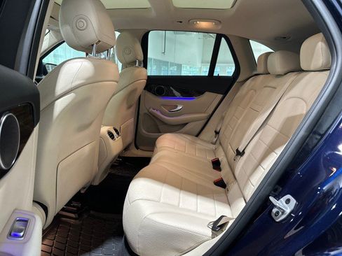 Used 2021 Mercedes-Benz GLC 300 w/ Premium Package image 41