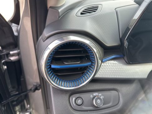 New 2026 Chevrolet Trax LT w/ Driver Confidence Package image 10