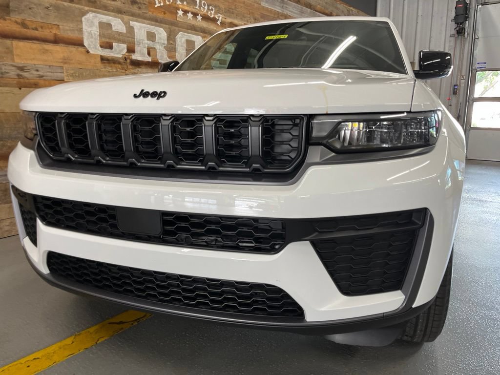 New 2026 Jeep Grand Cherokee Altitude AWD/4WD image 54