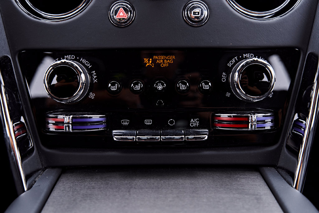 Used 2025 Rolls-Royce Cullinan AWD/4WD image 85