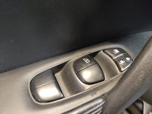 Used 2020 Nissan Rogue SV AWD/4WD image 27
