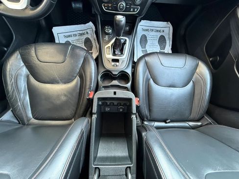 Used 2015 Jeep Cherokee Trailhawk w/ Leather Interior Group AWD/4WD image 48