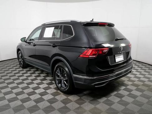 Certified 2023 Volkswagen Tiguan SE FWD image 27