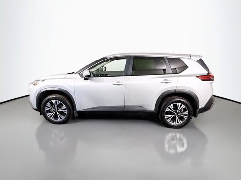 Used 2023 Nissan Rogue SV image 6