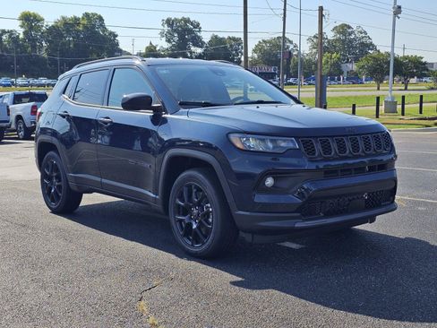 New 2026 Jeep Compass Latitude AWD/4WD image 5